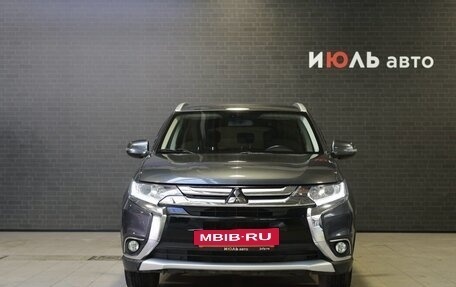 Mitsubishi Outlander III рестайлинг 3, 2018 год, 2 315 000 рублей, 2 фотография