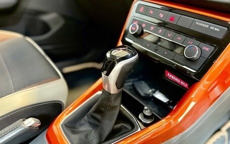 Volkswagen T-Cross I, 2019 год, 1 649 000 рублей, 17 фотография