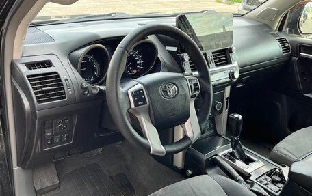 Toyota Land Cruiser Prado 150 рестайлинг 2, 2012 год, 2 500 000 рублей, 26 фотография