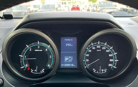 Toyota Land Cruiser Prado 150 рестайлинг 2, 2012 год, 2 500 000 рублей, 16 фотография