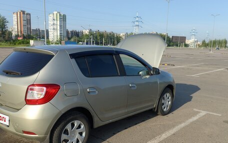 Renault Sandero II рестайлинг, 2015 год, 650 000 рублей, 3 фотография