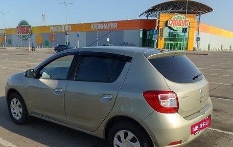 Renault Sandero II рестайлинг, 2015 год, 650 000 рублей, 2 фотография