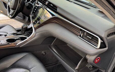 Toyota Camry, 2019 год, 2 800 000 рублей, 36 фотография