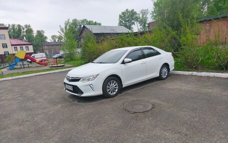Toyota Camry, 2016 год, 1 950 000 рублей, 5 фотография