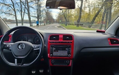 Volkswagen Polo VI (EU Market), 2015 год, 898 000 рублей, 13 фотография