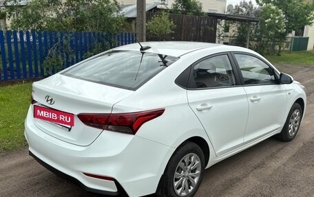 Hyundai Solaris II рестайлинг, 2018 год, 1 100 000 рублей, 4 фотография