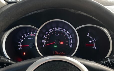 KIA Venga I, 2011 год, 669 000 рублей, 21 фотография