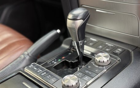 Toyota Land Cruiser 200, 2016 год, 4 600 000 рублей, 16 фотография