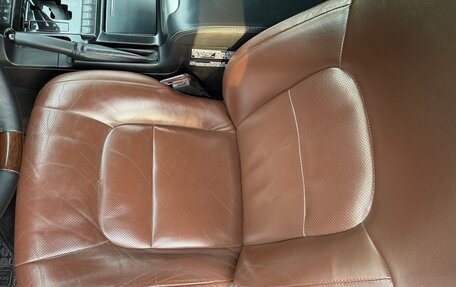 Toyota Land Cruiser 200, 2016 год, 4 600 000 рублей, 10 фотография