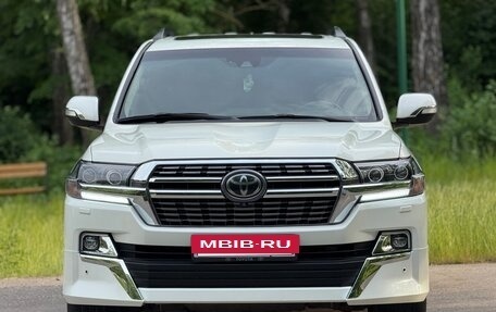 Toyota Land Cruiser 200, 2016 год, 4 600 000 рублей, 7 фотография