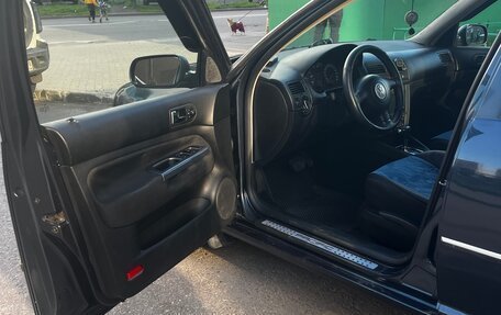Volkswagen Bora, 2004 год, 390 000 рублей, 6 фотография
