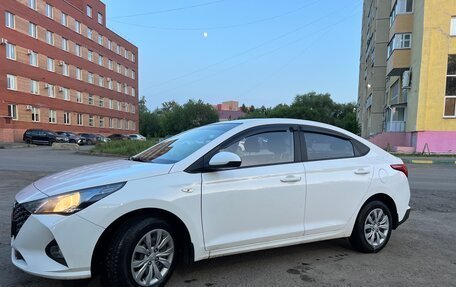 Hyundai Solaris II рестайлинг, 2022 год, 1 585 000 рублей, 5 фотография