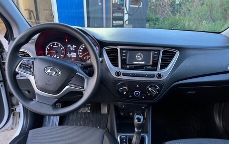Hyundai Solaris II рестайлинг, 2022 год, 1 585 000 рублей, 8 фотография