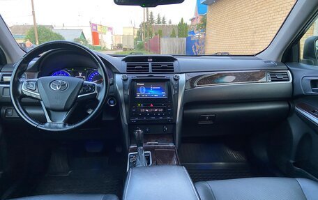 Toyota Camry, 2017 год, 2 270 000 рублей, 1 фотография