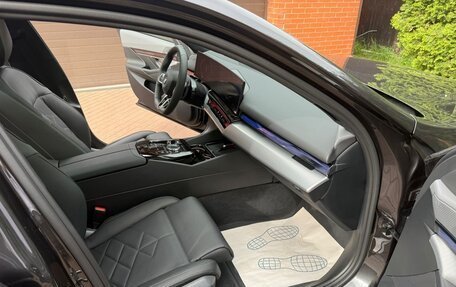 BMW 5 серия, 2025 год, 8 650 000 рублей, 27 фотография