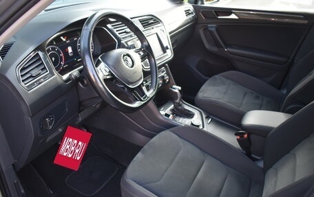 Volkswagen Tiguan II, 2017 год, 2 825 000 рублей, 7 фотография