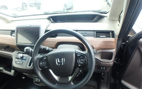 Honda Freed II, 2019 год, 1 800 000 рублей, 5 фотография