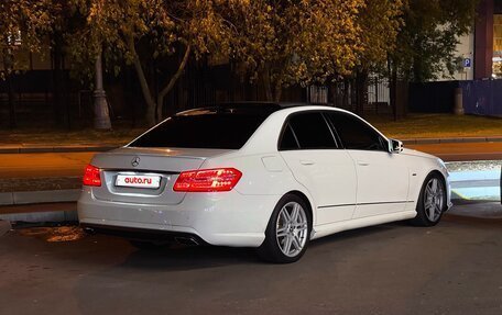 Mercedes-Benz E-Класс, 2012 год, 1 700 000 рублей, 4 фотография