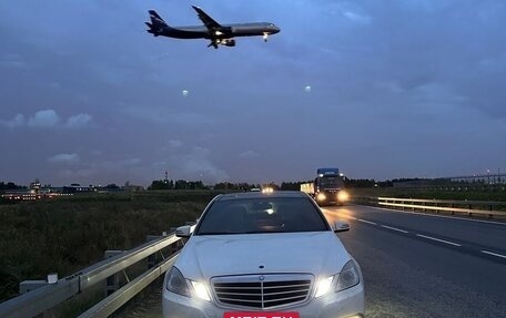Mercedes-Benz E-Класс, 2012 год, 1 700 000 рублей, 7 фотография