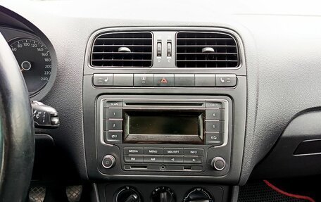 Volkswagen Polo VI (EU Market), 2015 год, 700 000 рублей, 18 фотография