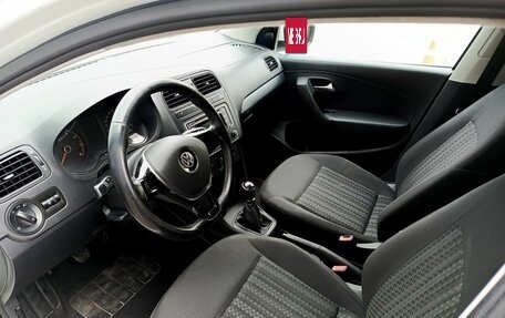 Volkswagen Polo VI (EU Market), 2015 год, 700 000 рублей, 20 фотография