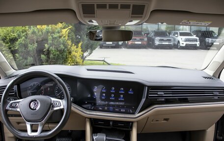 Volkswagen Touareg III, 2019 год, 4 850 000 рублей, 13 фотография