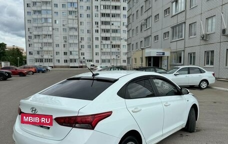 Hyundai Solaris II рестайлинг, 2018 год, 790 000 рублей, 4 фотография
