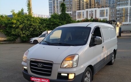 Hyundai Starex I рестайлинг, 2007 год, 900 000 рублей, 3 фотография