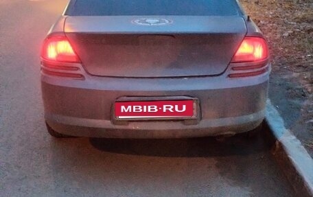 Dodge Stratus II, 2002 год, 205 000 рублей, 3 фотография