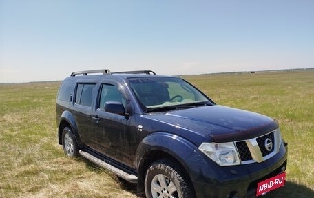 Nissan Pathfinder, 2006 год, 1 350 000 рублей, 32 фотография