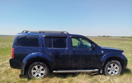 Nissan Pathfinder, 2006 год, 1 350 000 рублей, 35 фотография