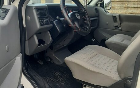 Volkswagen Caravelle T4, 2000 год, 1 740 000 рублей, 7 фотография