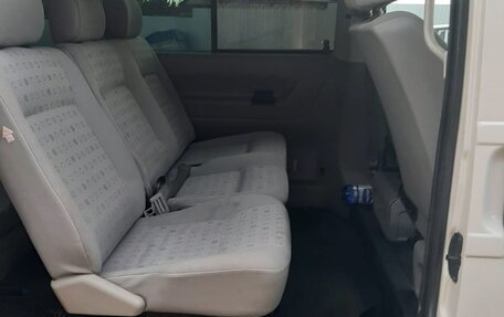 Volkswagen Caravelle T4, 2000 год, 1 740 000 рублей, 10 фотография