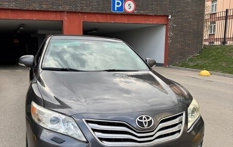Toyota Camry, 2011 год, 995 000 рублей, 1 фотография