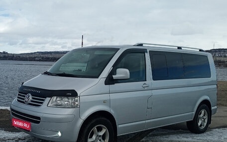 Volkswagen Transporter T5 рестайлинг, 2009 год, 1 550 000 рублей, 1 фотография