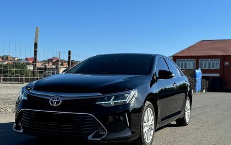 Toyota Camry, 2015 год, 1 949 000 рублей, 10 фотография