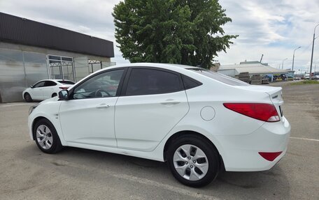 Hyundai Solaris II рестайлинг, 2014 год, 985 000 рублей, 11 фотография
