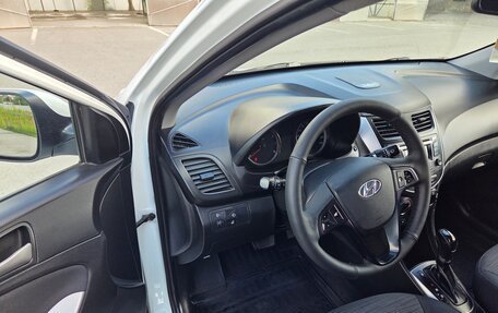 Hyundai Solaris II рестайлинг, 2014 год, 985 000 рублей, 15 фотография