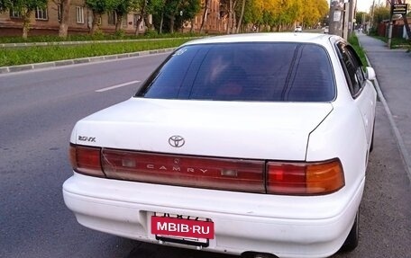 Toyota Camry V30, 1992 год, 350 000 рублей, 2 фотография