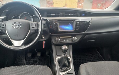Toyota Corolla, 2015 год, 1 400 000 рублей, 8 фотография