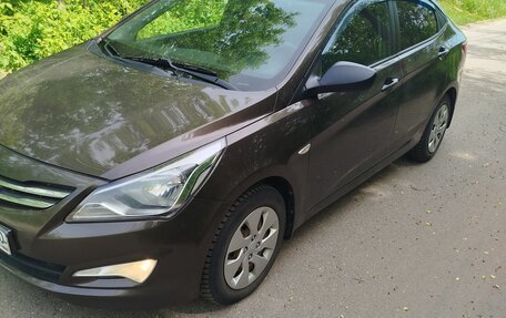 Hyundai Solaris II рестайлинг, 2015 год, 960 000 рублей, 2 фотография
