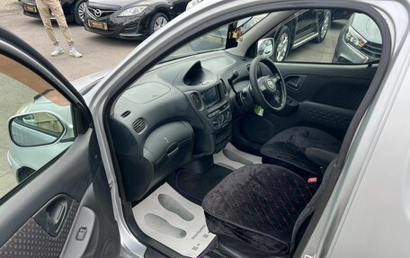 Toyota FunCargo, 2002 год, 629 999 рублей, 10 фотография