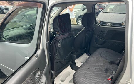 Toyota FunCargo, 2002 год, 629 999 рублей, 11 фотография