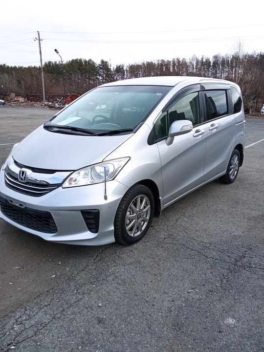 Honda Freed I, 2014 год, 1 197 000 рублей, 2 фотография