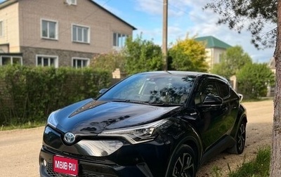Toyota C-HR I рестайлинг, 2017 год, 2 290 000 рублей, 1 фотография