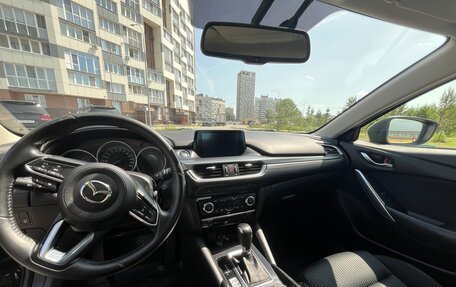 Mazda 6, 2017 год, 1 850 000 рублей, 10 фотография
