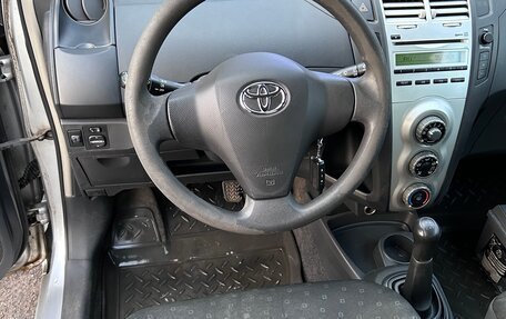 Toyota Yaris III рестайлинг, 2008 год, 480 000 рублей, 11 фотография