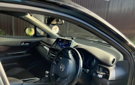 Toyota C-HR I рестайлинг, 2017 год, 2 290 000 рублей, 20 фотография