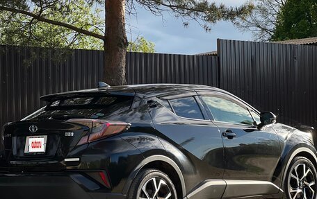 Toyota C-HR I рестайлинг, 2017 год, 2 290 000 рублей, 23 фотография