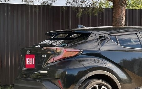 Toyota C-HR I рестайлинг, 2017 год, 2 290 000 рублей, 24 фотография